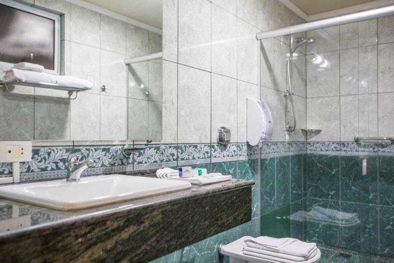 Astron Suites Sao Jose Dos Pinhais By Nobile מראה חיצוני תמונה